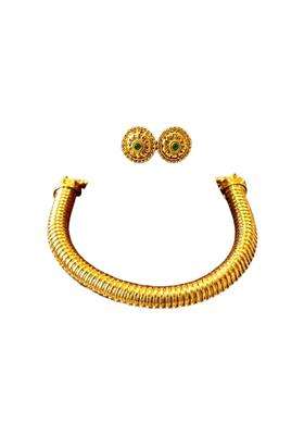 Gold Plated Copper Base Temple Jewellery Set with Earrings Traditional Bridal Style Rajwadi Polish Finish