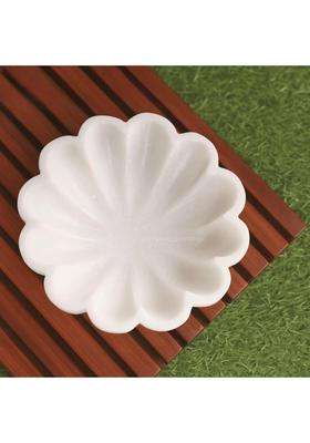 Swadeshi Blessings White Handcrafted Marble Scalloped Urli Bowl for Home Decor