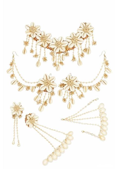 Sanvatsar Traditional Gota Patti Bridal Jewellery Set with Cowrie Shell and Pink Flowers