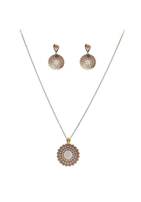 Stylonique Two Tone Floral Jewelry Set Elegant Gold and Silver Dual Tone Plating Featuring a Delicate Floral
