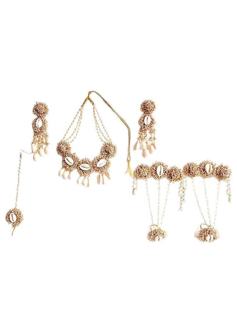 Zulka Designer Kaudi Shell and Moti Pearls Gajra Jewellery Set for Bridal Women and Girls - Indya