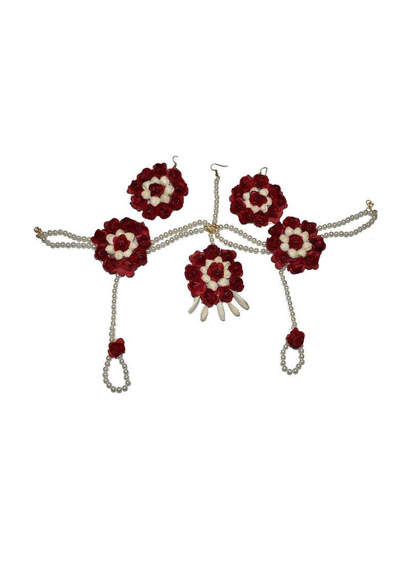 Khandelwalimpex White Flower Necklace Set for Bridal Haldi Mehandi Baby Shower Necklace Earring Mang Tika - Indya