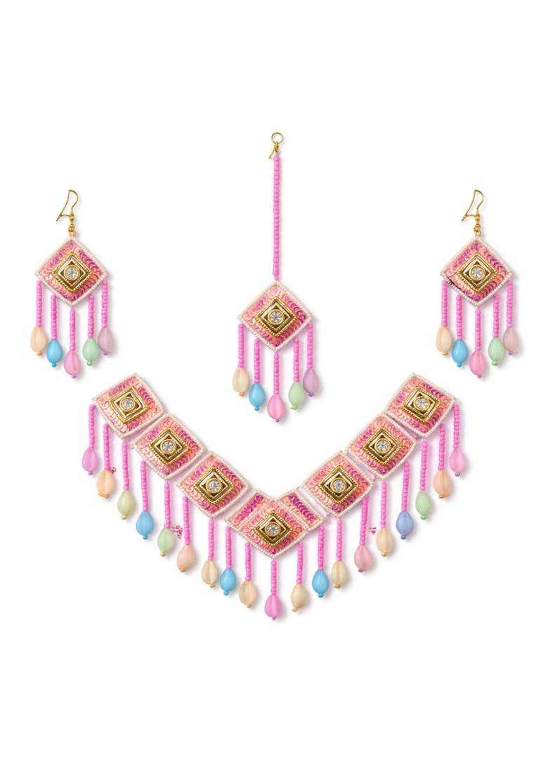 Vrindavanstore Pink Handmade Style Necklace Earrings with Maang Tikka Jewelry Set - Indya