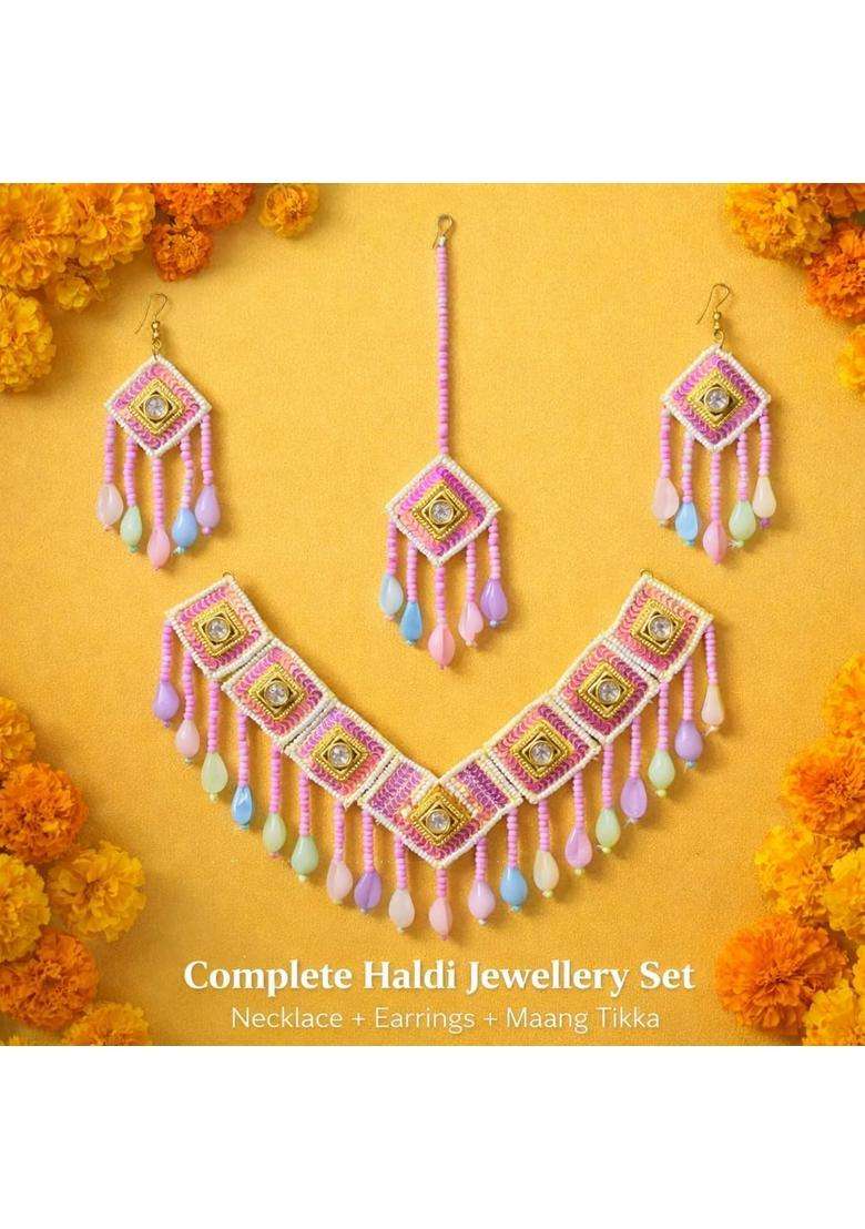 Vrindavanstore Pink Handmade Style Necklace Earrings with Maang Tikka Jewelry Set - Indya