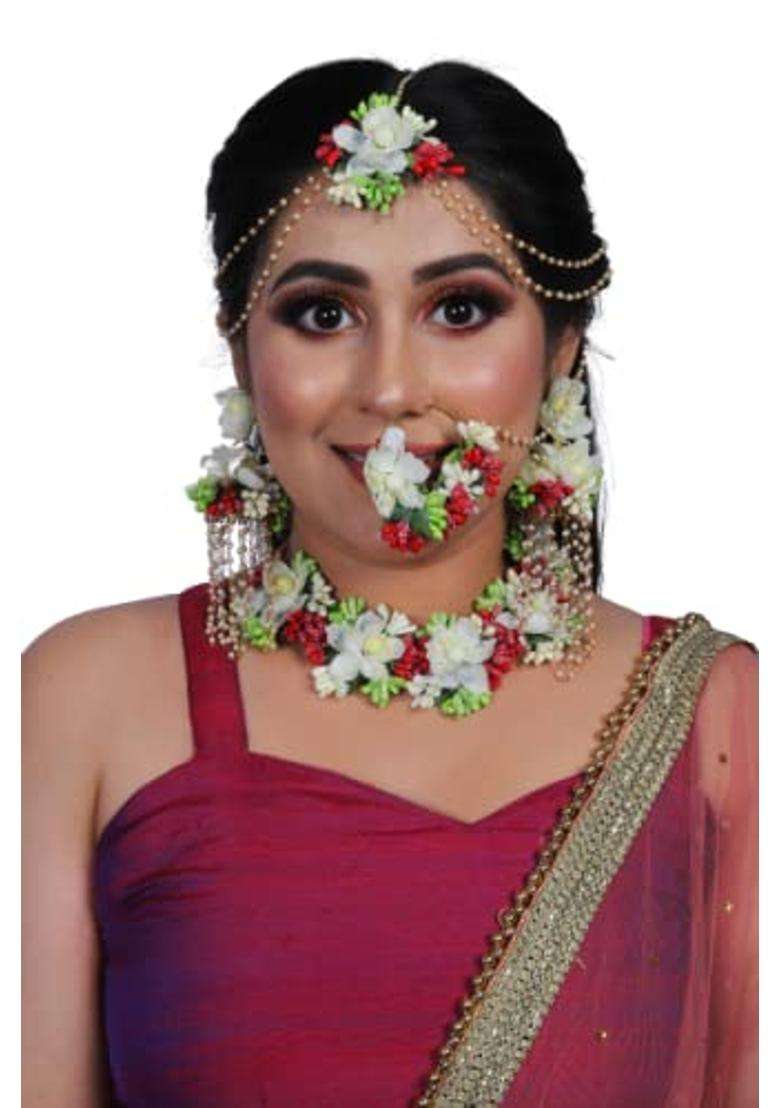 Saumakshi Designs Beautiful Flower Jewellery Set for Women White - Indya