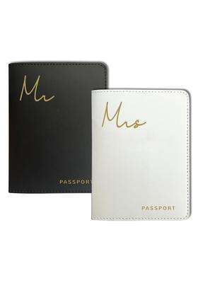 Mr and Mrs Gifts Matching Passport Holders for Bride and Groom Mr and Mrs Gold Foil Logo Honeymoon Travel