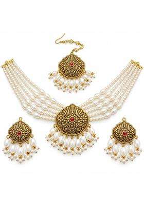 Antique Gold Tone Pearl Choker Necklace Set for Women with Earrings and Maang Tikka