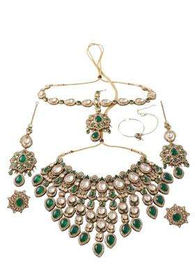 Royal Kundan and Emerald Green Bridal Jewelry Set for Women Heavy Necklace Maang Tikka Sheeshpatti Earrings