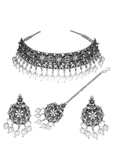 Jiaara Traditional Stone and Pearl Oxidised Silver Choker Necklace Set with Maang Tikka for Women