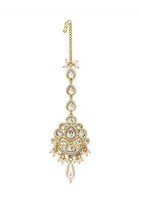 Zhabu Kundan Maang Tikka with Pearl Drops Gold Toned