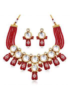 Seasonsfly Green Kundan Studded Choker Necklace Jewellery Set for Women with Matching Earrings and Maang Tikka