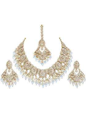 SK Jewellers Fashion Traditional Ethnic Choker Necklace Set with Matching Earrings and Maang Tikka for Women
