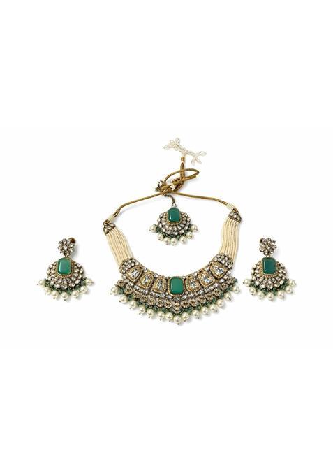 Veltreo International Fashion Jewellery Green Kundan Pearl Necklace Set with Earrings and Maang Tikka