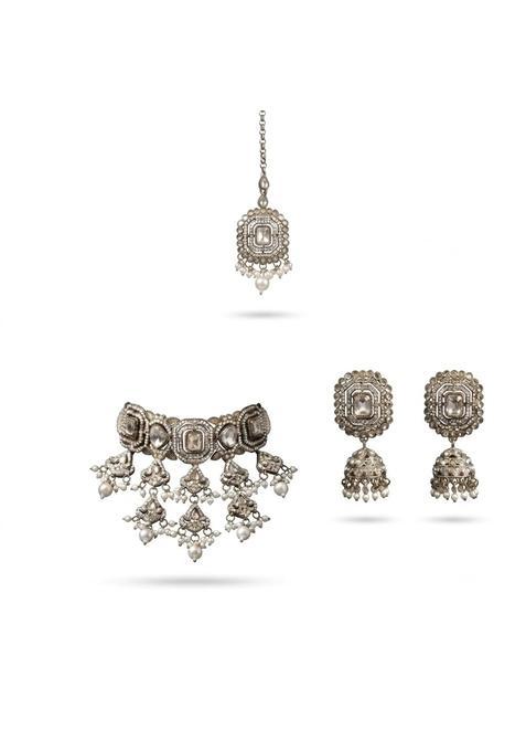Gorgeous Wishlist Womens Polki and Pearl Choker Set Traditional Heritage Jewellery Antique Gold Finish