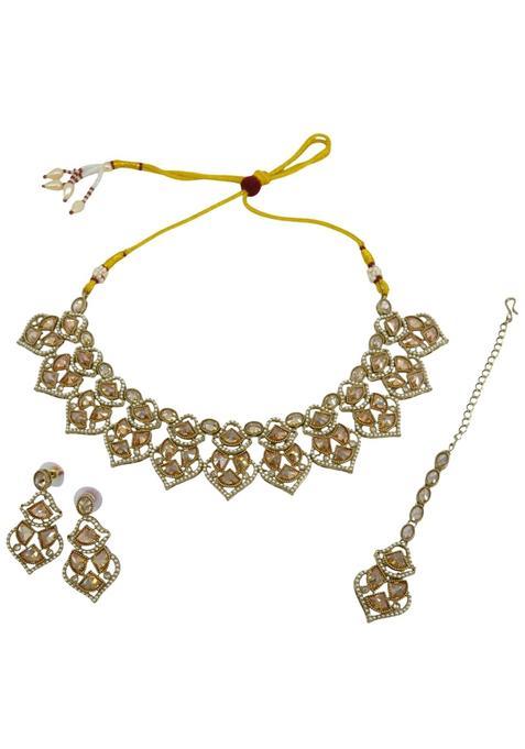 Saloni Fashion Jewellery Graceful Triangle and Heart Shape Mehandi Gold Plated Choker Necklace Set with Maang