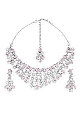 Swift Venture Womens Crystal Necklace Set with Matching Earrings and Maang Tikka