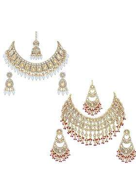 SK Jewellers Fashion Traditional Kundan Choker Necklace Set with Earrings and Maang Tikka for Women