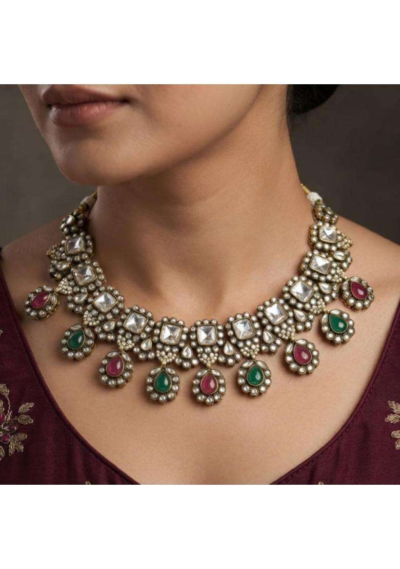 All That Glitters Traditional Kundan Bridal Choker Necklace Set with Earrings and Maang Tikka for Women - Indya