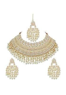 Lucky Jewellery Gold Plated Kundan and Pearl White Stone Bridal Choker Jewellery Set with Maang Tikka