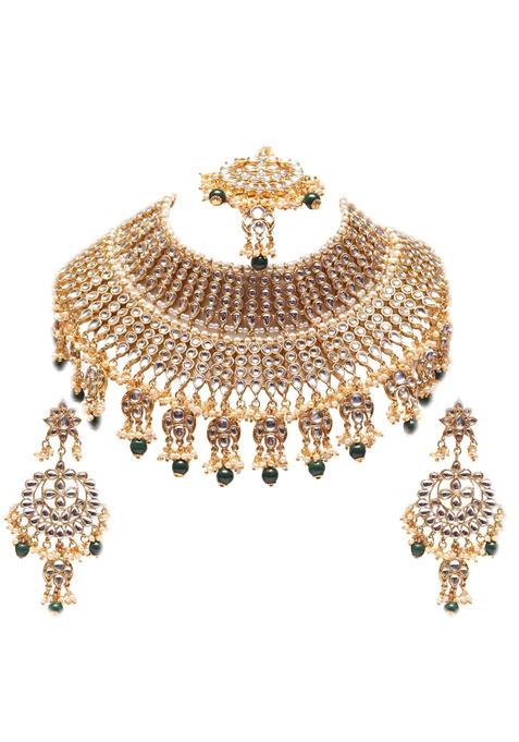 Swarajshop Royal Kundan Bridal Choker Necklace Set with Green Bead Drops Statement Earrings and Maang Tikka