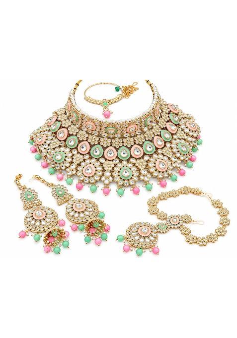Kundan Bridal Jewellery Set with Choker Necklace Earrings and Maang Tikka