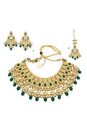 Grand Emerald Green Kundan Choker Necklace Set with Earrings and Maang Tikka by Aksharas