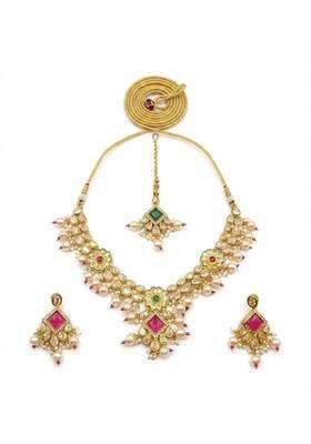 PM AURA Jewels Regal Kundan and Pearl Choker Necklace Set with Matching Earrings and Maang Tikka
