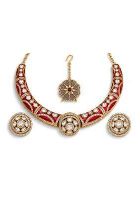 Sumeera Jewels Red Handcrafted Traditional Kundan Necklace Set with Matching Earrings and Maang Tikka Borla