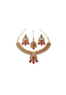 Red Kundan Bridal Jewellery Set with Earrings and Maang Tikka