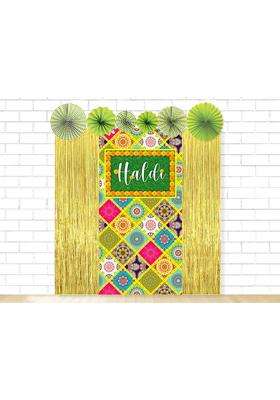 Untumble Haldi and Mehndi Decor Kit Gold Foil Curtains Haldi Banner and Green Fans Set of 9