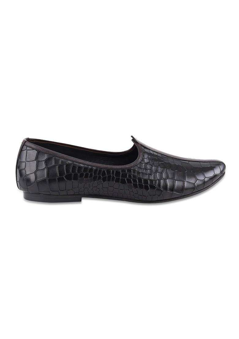 Ezok Brown Mens Genuine Leather Mojari Shoes Lightweight - Indya