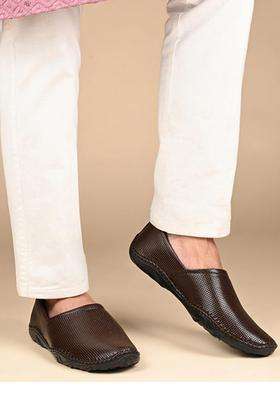 Louis Stitch Ethnic Slip on Mojaris for Men Genuine Leather Flexible Stylish Nagra Juti for Men