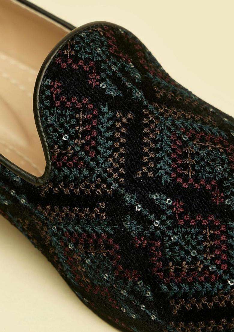 Manyavar Mens Embroidered Sequined Loafer Style Juti Ethnic Juttis and Mojaris - Indya
