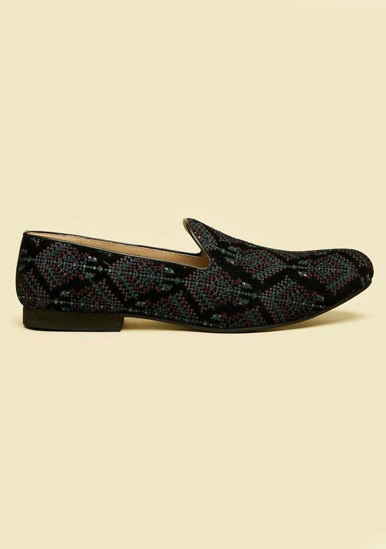 Manyavar Mens Embroidered Sequined Loafer Style Juti Ethnic Juttis and Mojaris - Indya