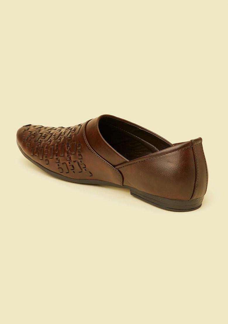 Manyavar Brown Self Texture Loafers Juti Mens Ethnic Jutti - Indya