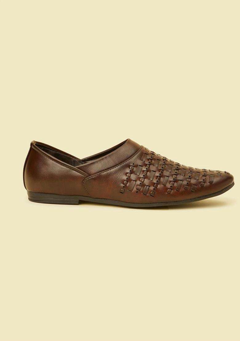 Manyavar Brown Self Texture Loafers Juti Mens Ethnic Jutti - Indya