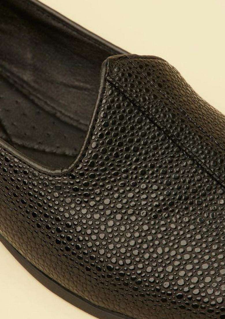 Manyavar Black Mens Loafer Style Shoes Ethnic Juttis and Mojaris - Indya