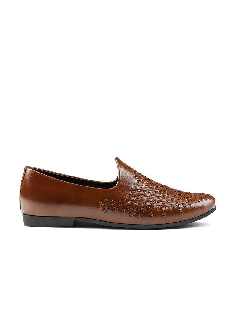 Louis Stitch Mens Russet Tan Ethnic Weaved Textured Slip on Mojaris - Indya