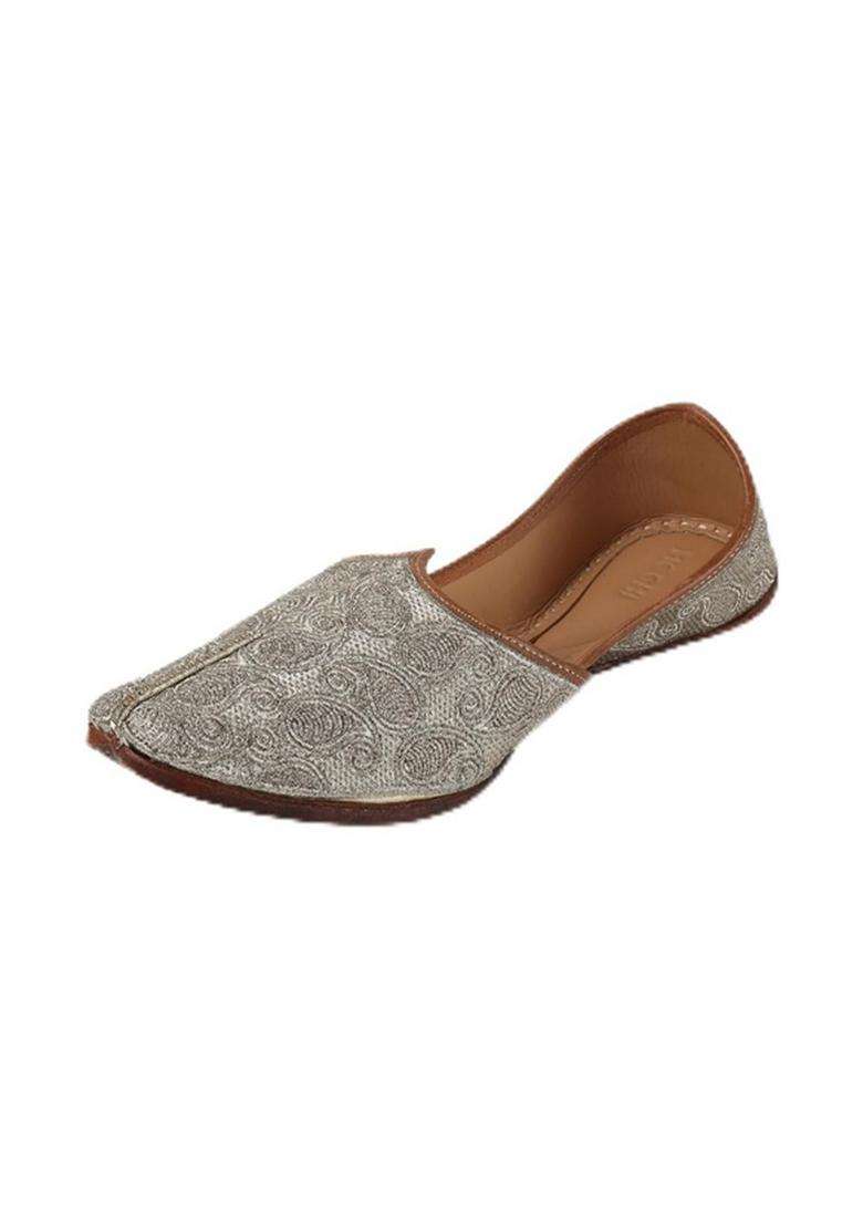 Mochi Gold Mens Slip on Closure Ethnic Mojaris with Flat Sole - Indya