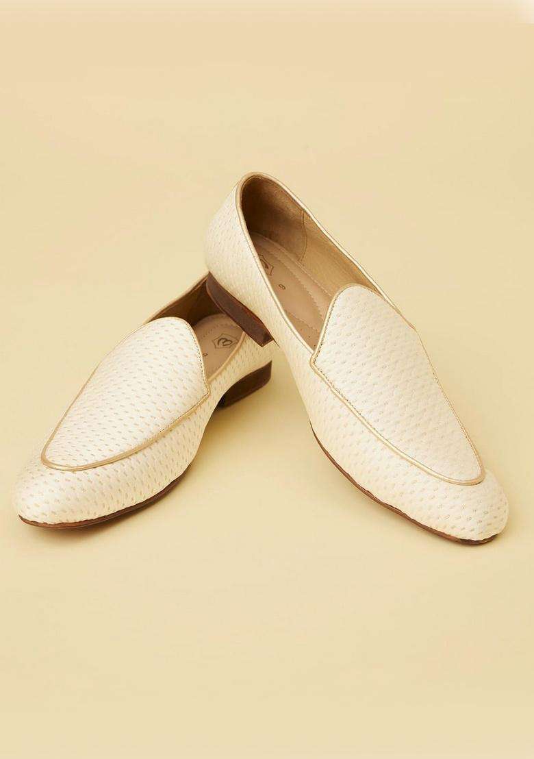 Manyavar Cream Jacquard Loafers Juti Mens Ethnic Jutti - Indya