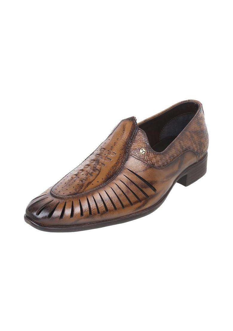 Mochi Men Ethnic Leather Jutis - Indya