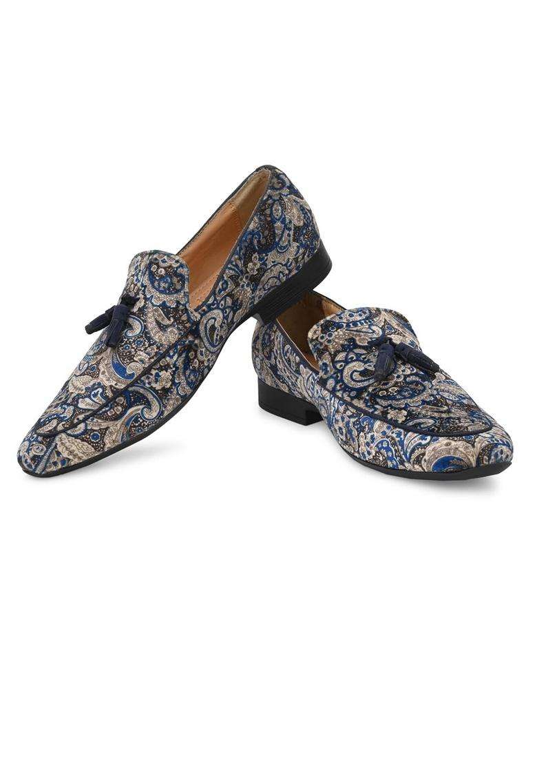 San Frissco Mens Loafers Printed Casual Slip on Shoes Festive Jutis and Ethnic Mojaris Cushioned Footbed - Indya