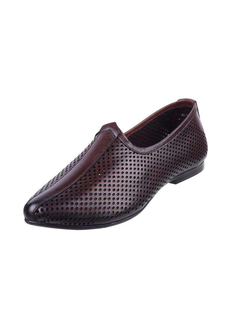 Metro Brown Men Ethnic Leather Jutis - Indya