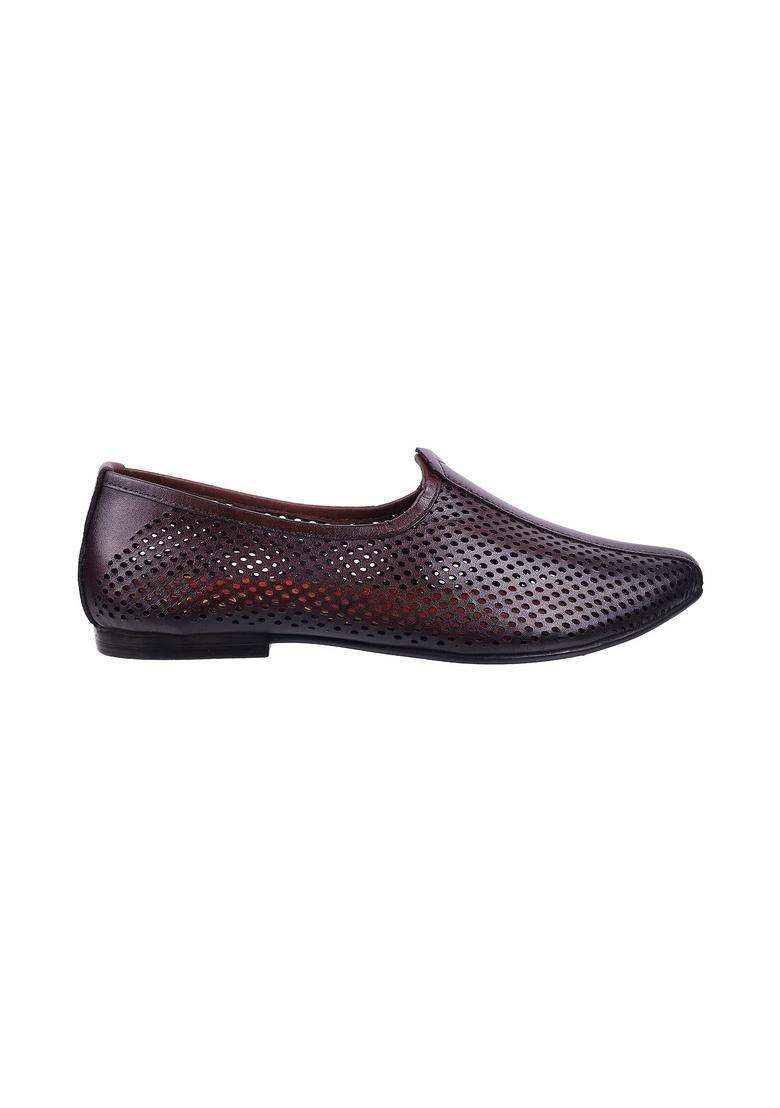 Metro Brown Men Ethnic Leather Jutis - Indya