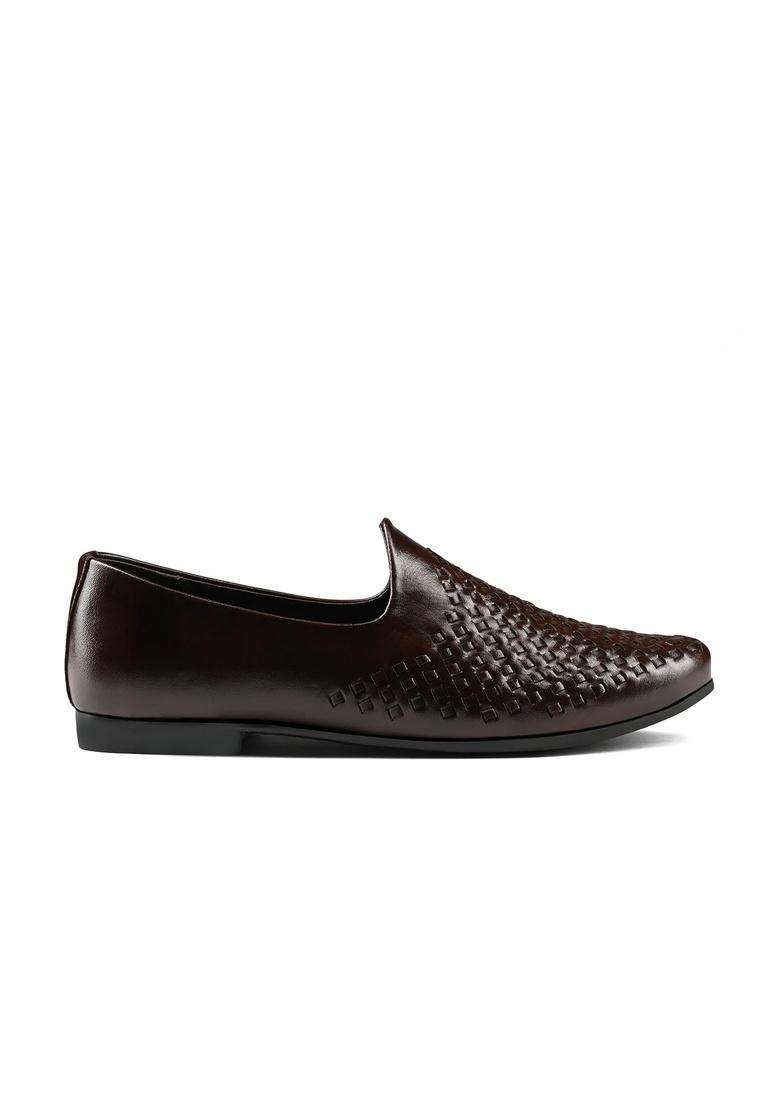 Louis Stitch Mens Brunette Brown Ethnic Weaved Textured Slip on Mojaris - Indya