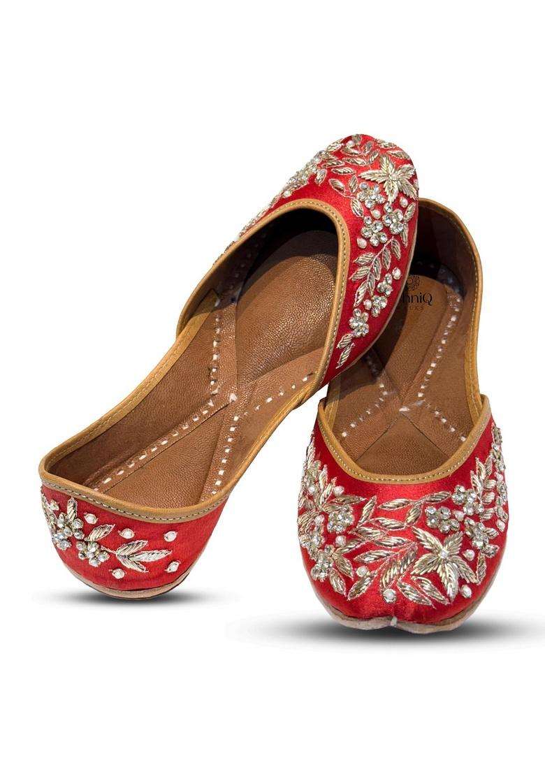 Ethniq Walks Crimson Jeweled Wedding Juttis Flat Slip - Indya