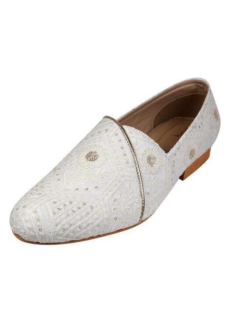 Tanny Shoes White Embroidered Fabric with Sequin Work Flower Motif Design Juttis and Mojaris for Wedding Party