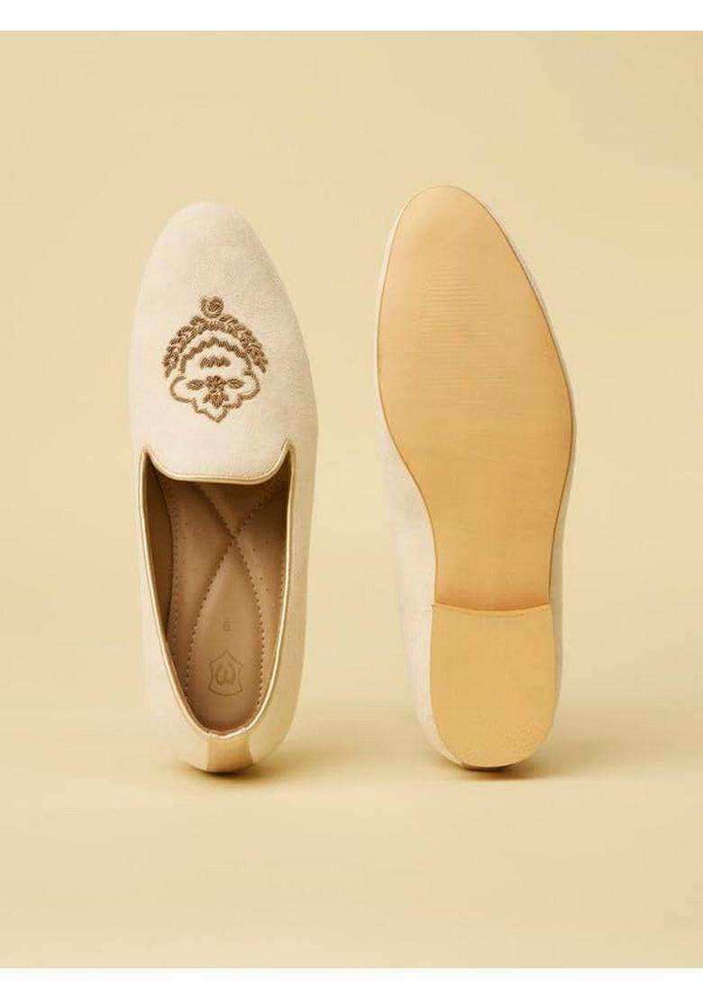 Manyavar Beige Hand Embroidery Loafers Juti Mens Ethnic Jutti - Indya