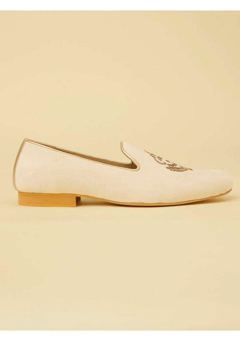 Manyavar Beige Hand Embroidery Loafers Juti Mens Ethnic Jutti - Indya