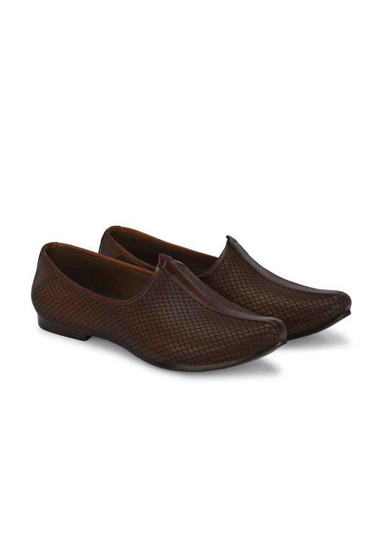 Egoss Leather Juttis for Men - Indya